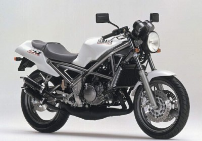 Yamaha R1-Z 90.jpg