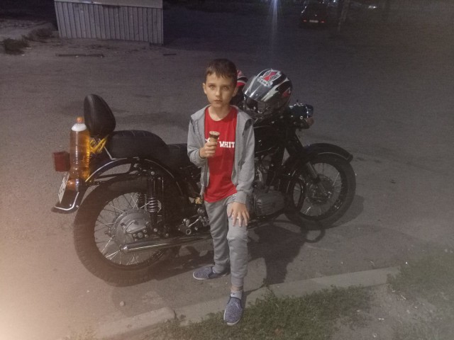 P90803-203351.jpg (266.73 Кіб) Переглянуто 9273 разів Поездка за мороженным