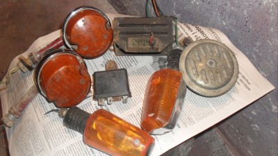 поворотики по 20,реле 50,випрямляч 40